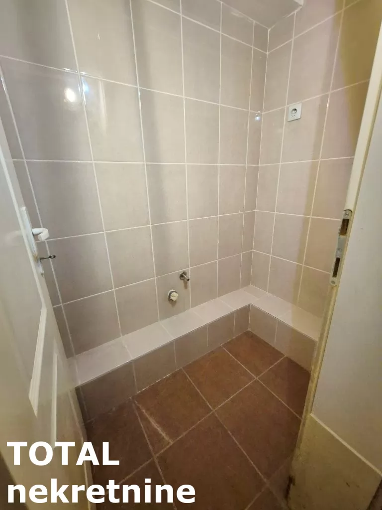 Lokal,NOVI SAD,CENTAR,kv: 25.00, € 38000, ID: 8089766 10