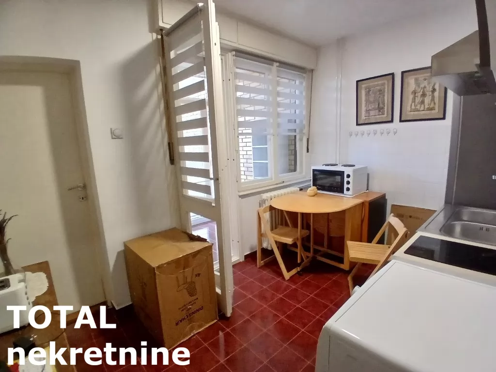 Stan,NOVI SAD,CENTAR,kv: 42.00, € 119000, ID: 1102131 6