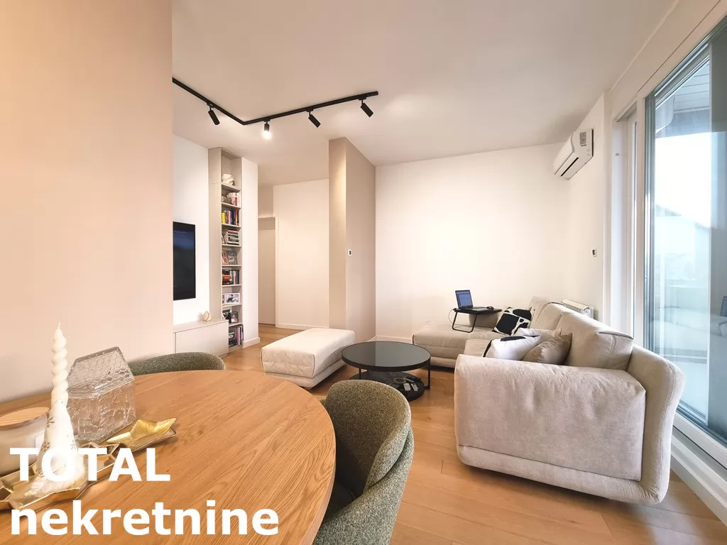 Stan,PETROVARADIN,CENTAR,kv: 103.00, € 300000, ID: 1102118 8