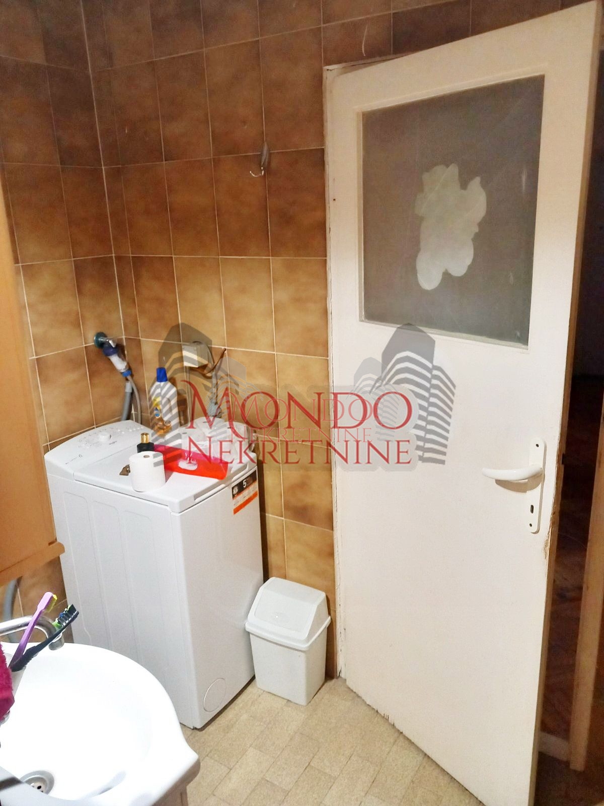 Dvosoban stan na Margeru 12