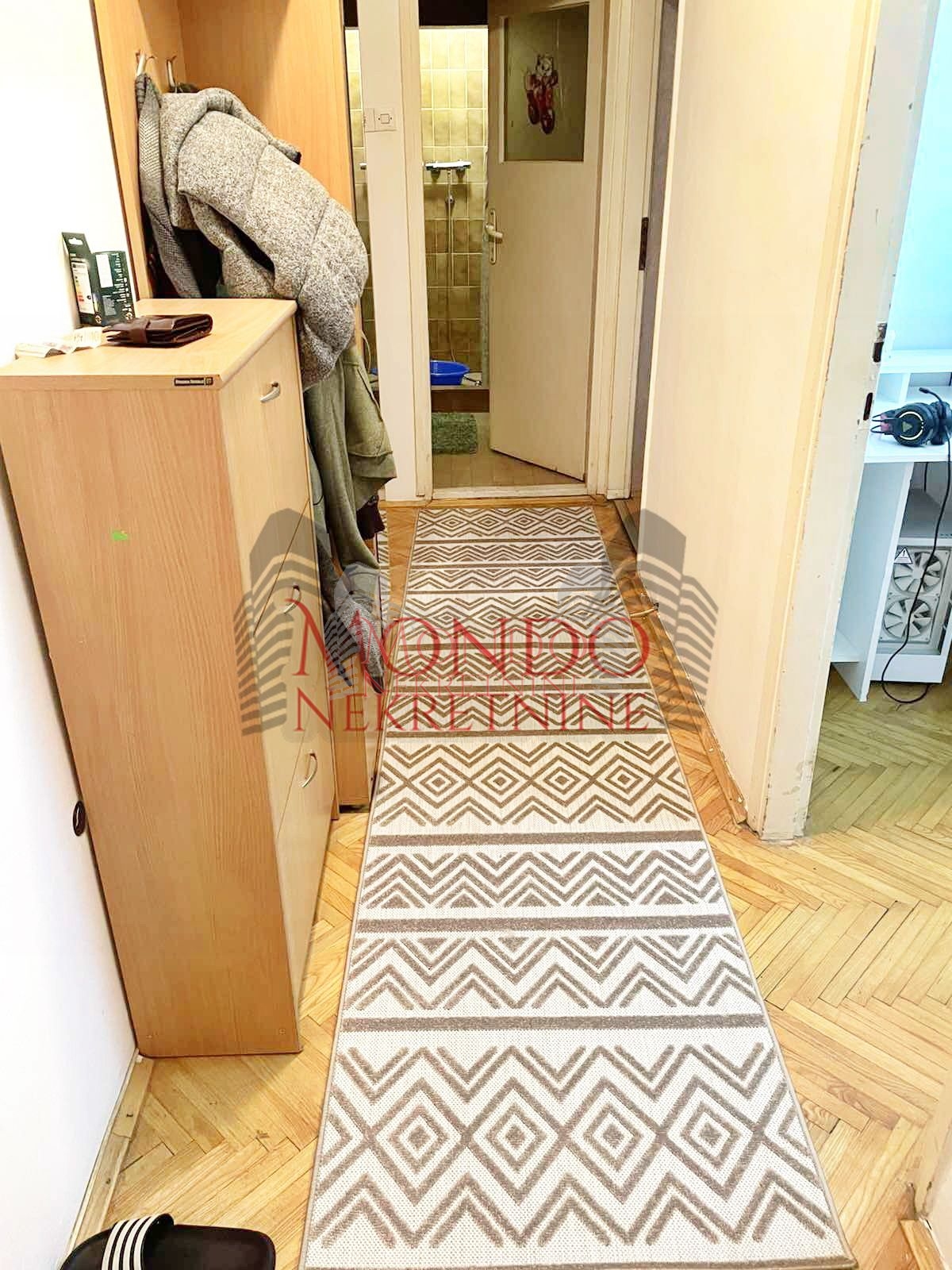 Dvosoban stan na Margeru 13