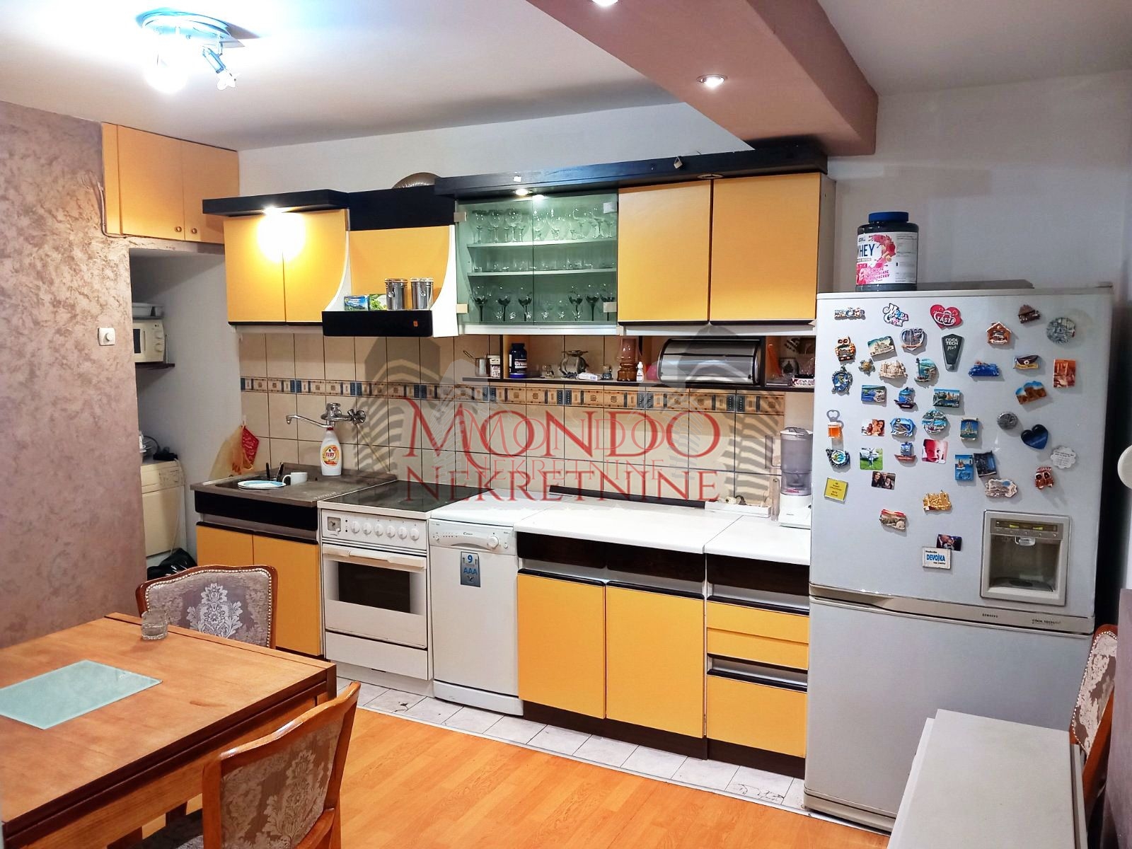 Dvosoban stan na Margeru 6