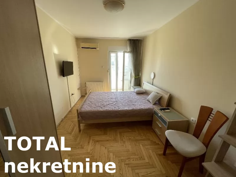 Stanovi,NOVI SAD,CENTAR,kv: 50.00, € 500, ID: 9189792 9