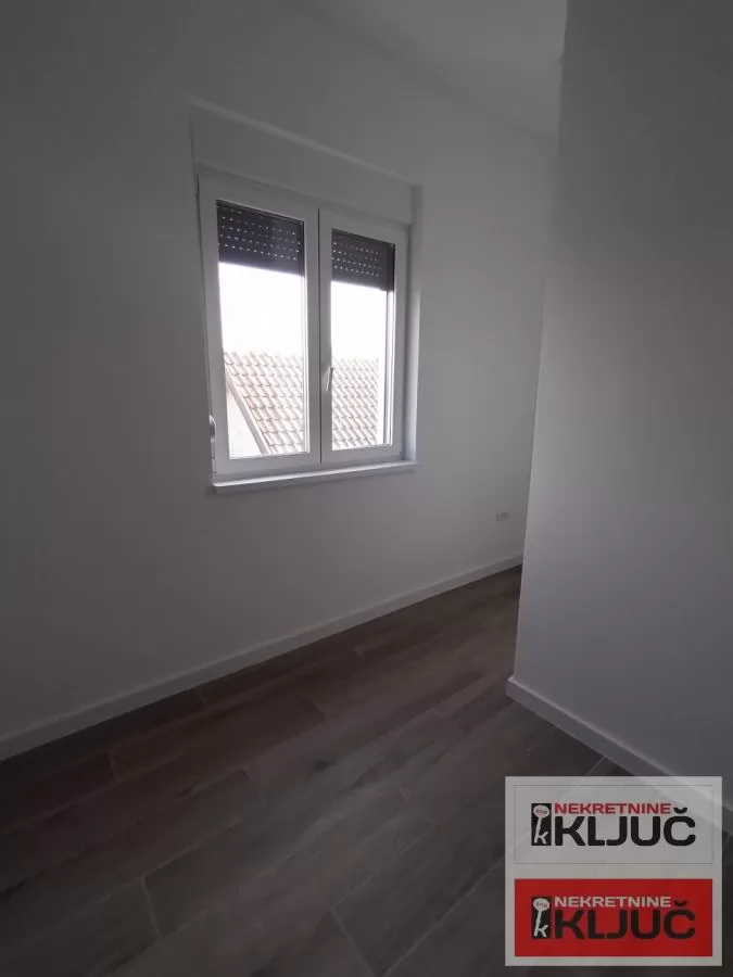 TELEP, 72m2 +2 krovne terase sa pogledom na ceo grad i Frusku Goru, Trosoban sa pdv, Penthouse 10