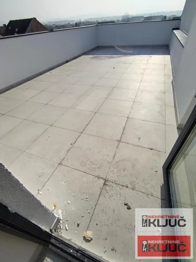 TELEP, 72m2 +2 krovne terase sa pogledom na ceo grad i Frusku Goru, Trosoban sa pdv, Penthouse 14