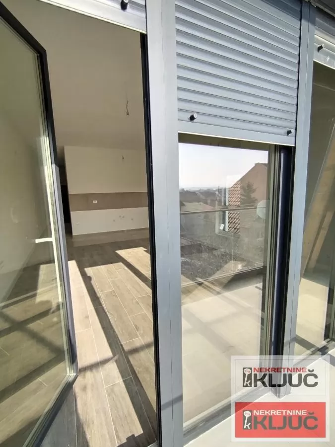 TELEP, 72m2 +2 krovne terase sa pogledom na ceo grad i Frusku Goru, Trosoban sa pdv, Penthouse 7