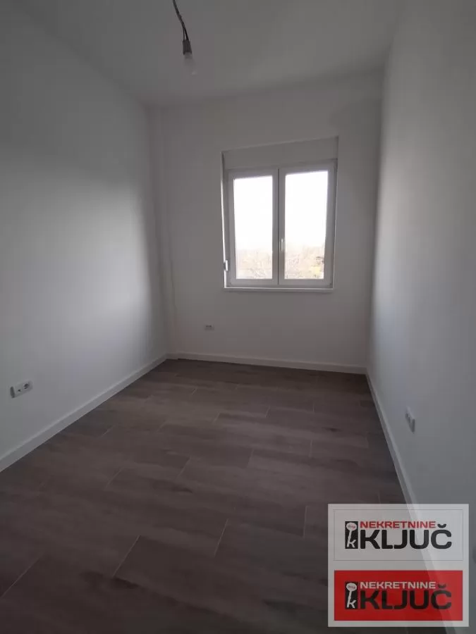 TELEP, 72m2 +2 krovne terase sa pogledom na ceo grad i Frusku Goru, Trosoban sa pdv, Penthouse 9