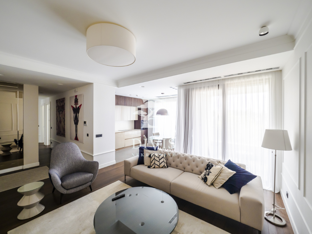 Izdajemo lux 3 0 stan 88m2 kod Pinka Koste Racina 1