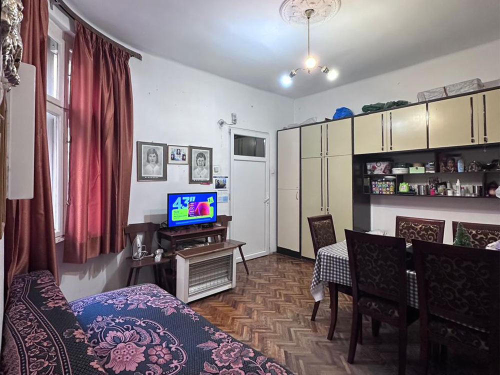 Prodajemo 2 0 stan u srcu Vračara  Mutapova  46m2 3