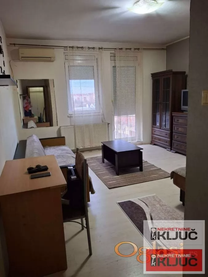 Dobar Jednosoban stan u blizini Sajma 3