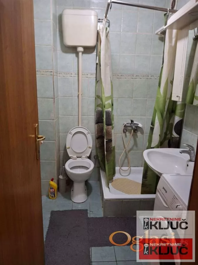 Dobar Jednosoban stan u blizini Sajma 7