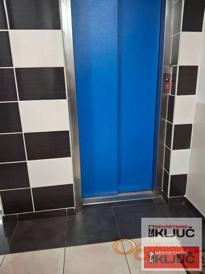 Dobar Jednosoban stan u blizini Sajma 8