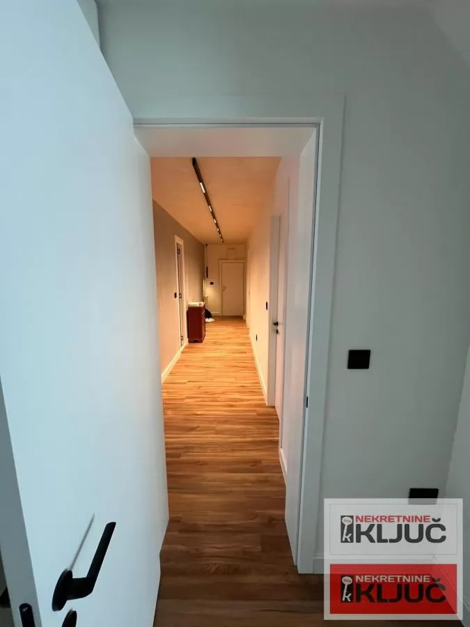 KOD SPENSA, 119m2, Četvorosoban, Renoviran 14