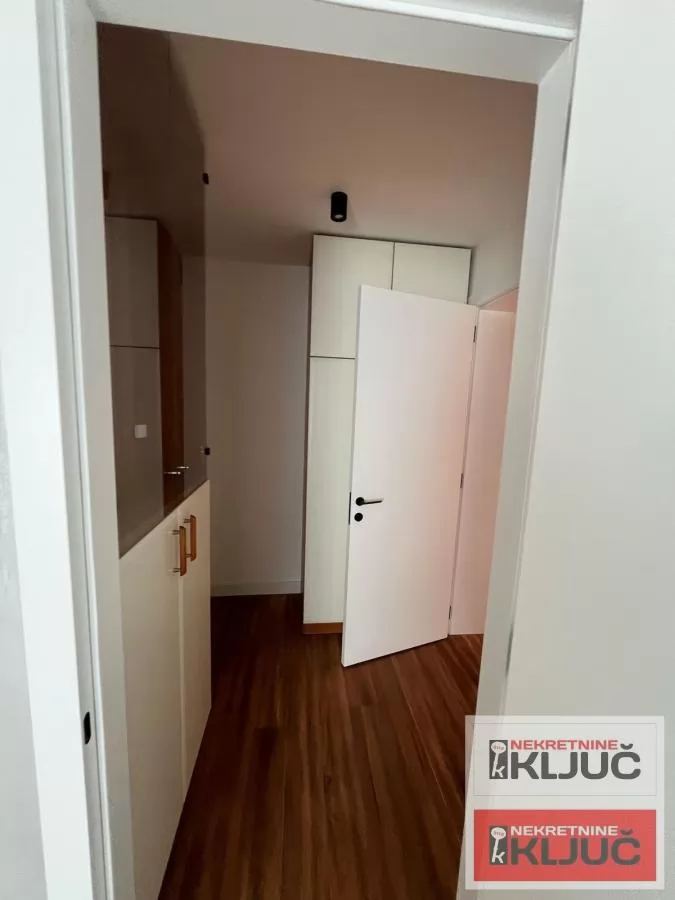 KOD SPENSA, 119m2, Četvorosoban, Renoviran 15