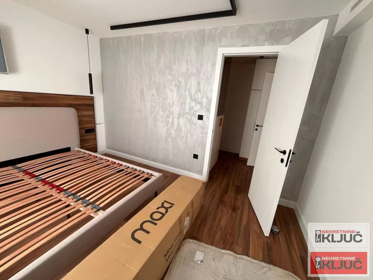 KOD SPENSA, 119m2, Četvorosoban, Renoviran 17