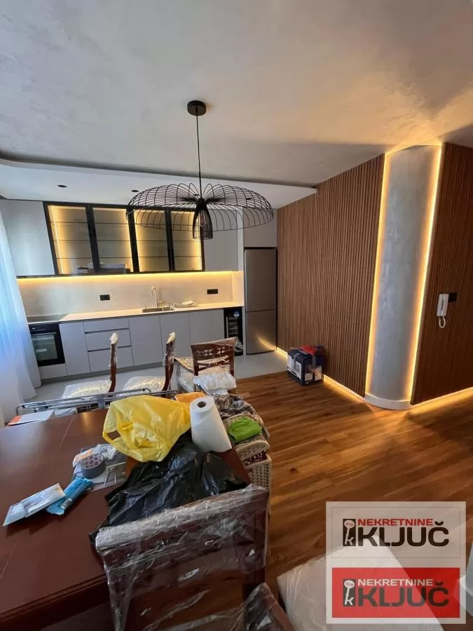 KOD SPENSA, 119m2, Četvorosoban, Renoviran 4