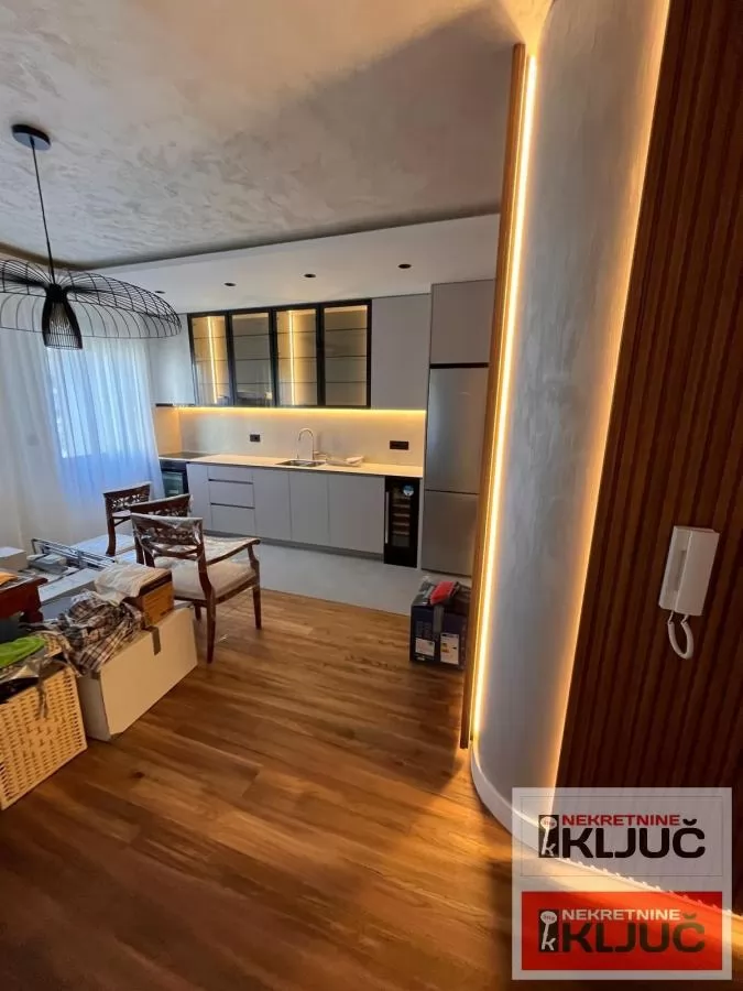 KOD SPENSA, 119m2, Četvorosoban, Renoviran 5