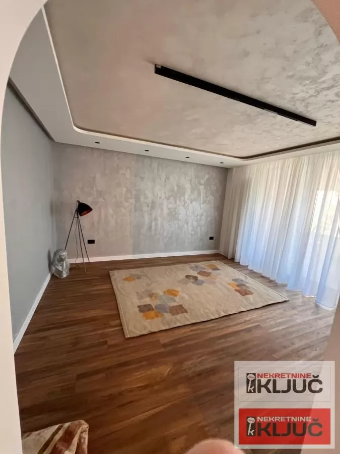 KOD SPENSA, 119m2, Četvorosoban, Renoviran 6