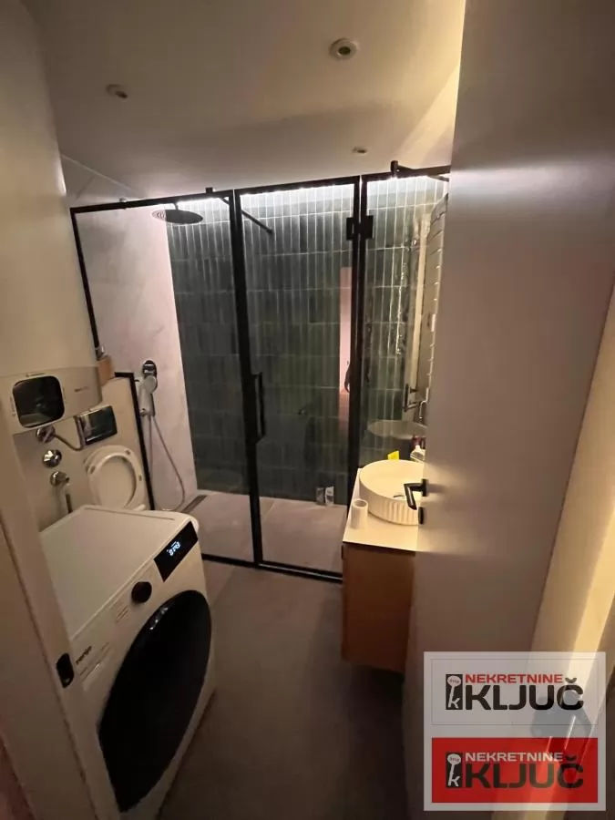 KOD SPENSA, 119m2, Četvorosoban, Renoviran 8