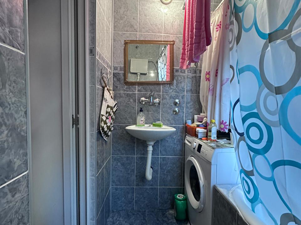 Prodajemo 2 0 stan u srcu Vračara  Mutapova  46m2 5