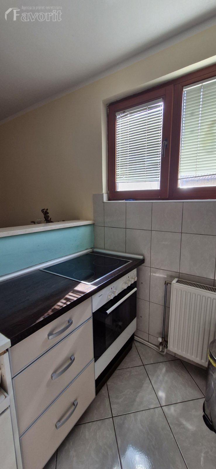 MALI MOKRI LUG, MAGE MAGAZINOVIC, 54m2 4