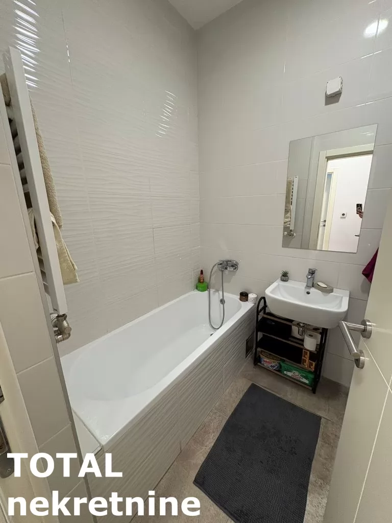 Stan,NOVI SAD,CENTAR,kv: 41.00, € 140000, ID: 1102113 13