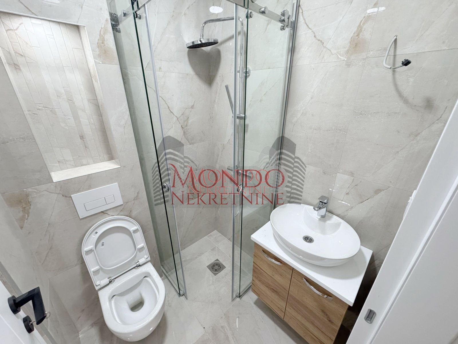 Cetvorosoban nov stan u centru grada kod Doma zdravlja 9