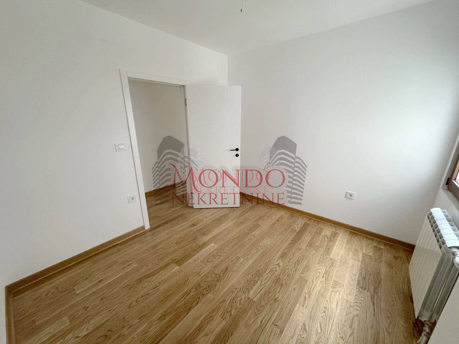 Cetvorosoban nov stan u centru grada kod Doma zdravlja 11