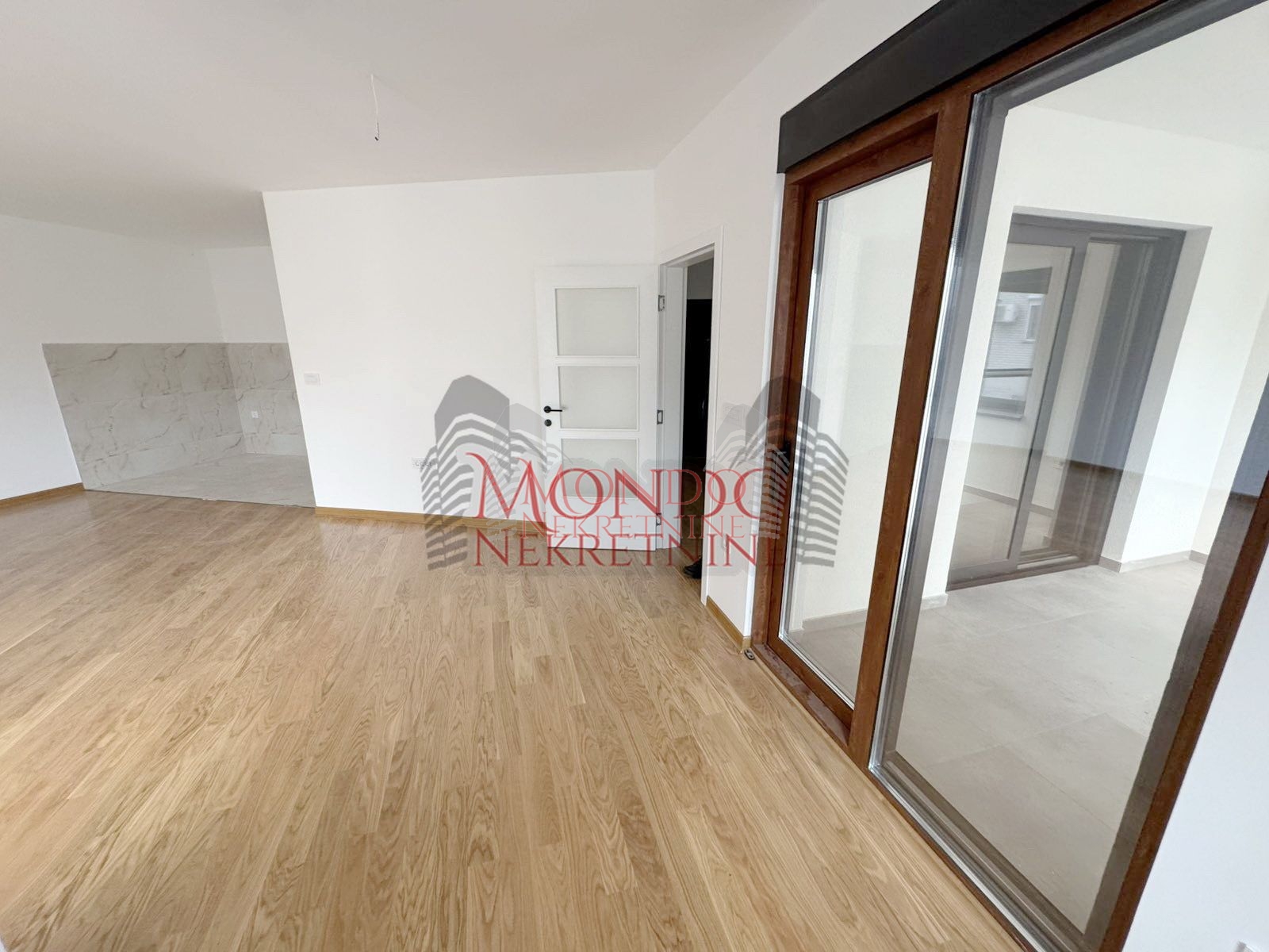 Cetvorosoban nov stan u centru grada kod Doma zdravlja 6