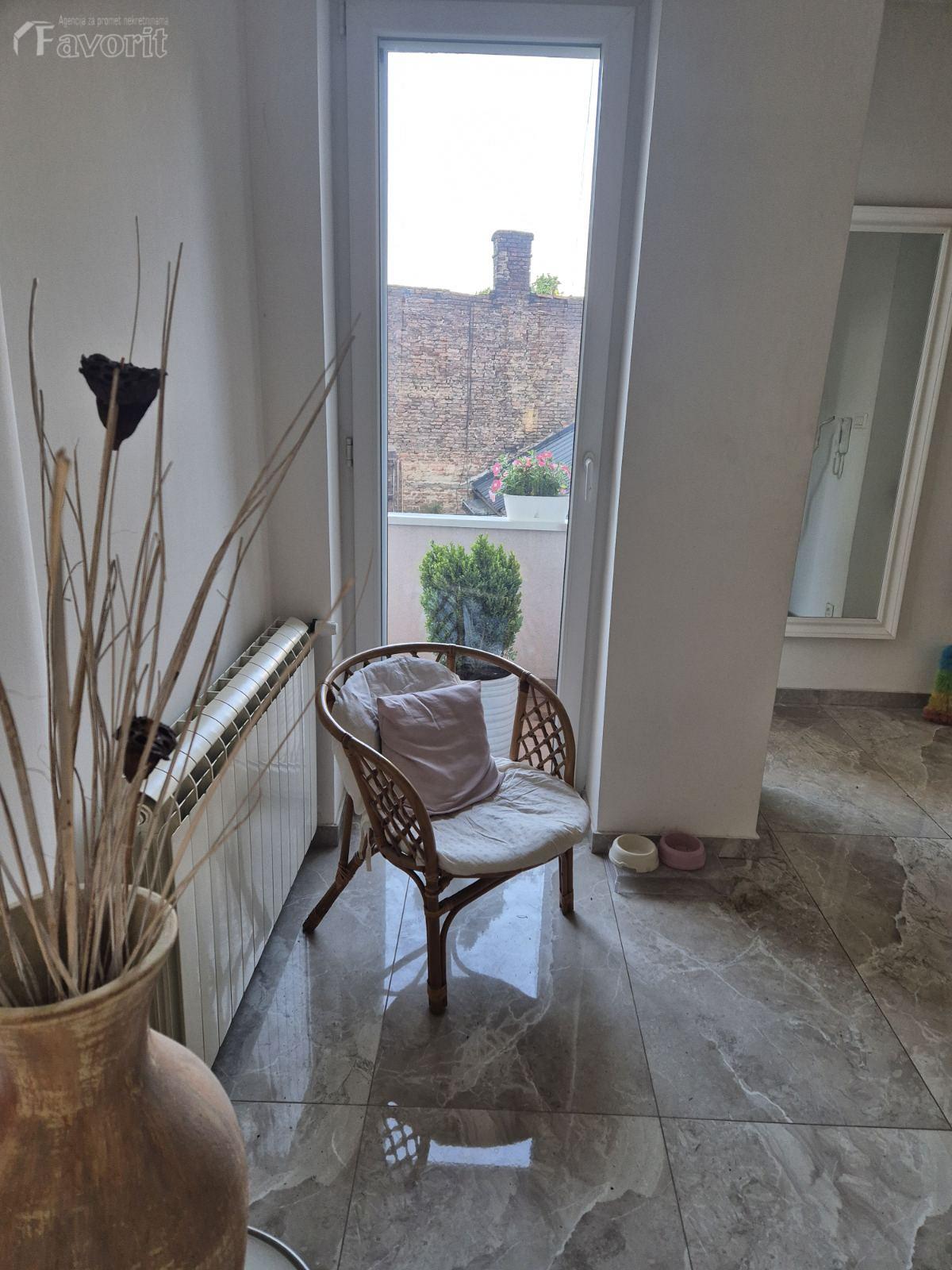 TASMAJDAN, 27. MARTA, 67m2 2