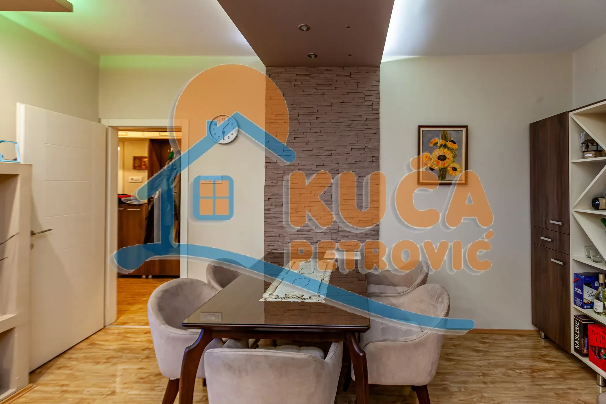 Trosoban stan, 67 m2, Centar, Vardarska ID: p-015641 4