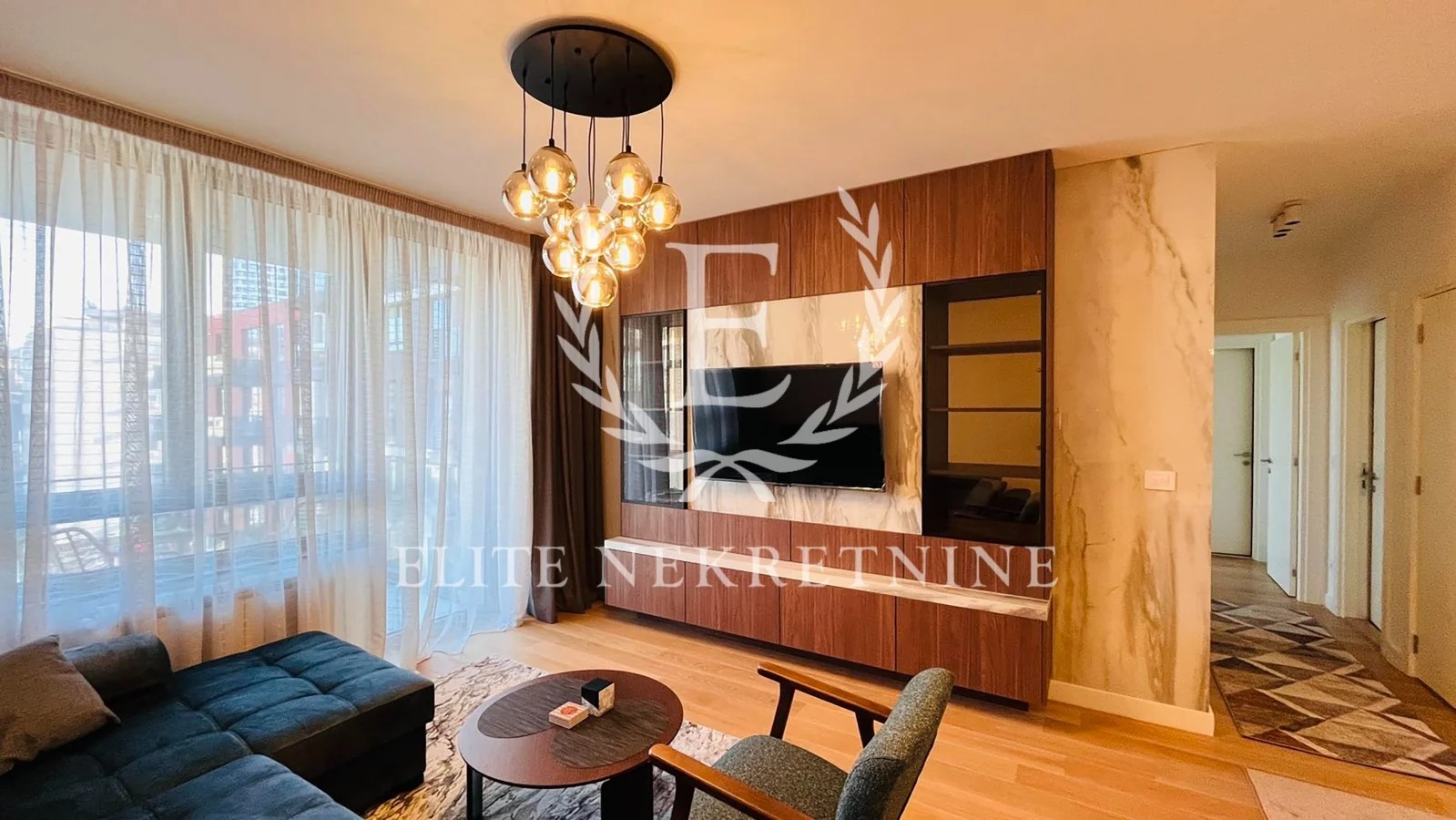 Prvo izdavanje Trosoban lux stan u Beogradu na vodi  garaza 1