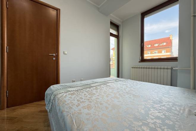 Moderan 2 0 stan kod Hrama  Vračar  62m2  namešten 3