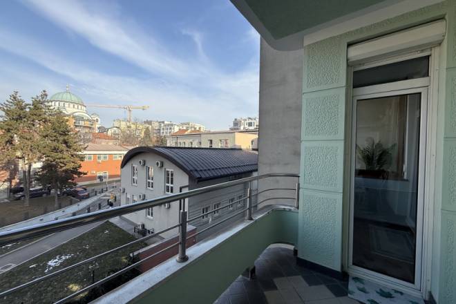 Moderan 2 0 stan kod Hrama  Vračar  62m2  namešten 5