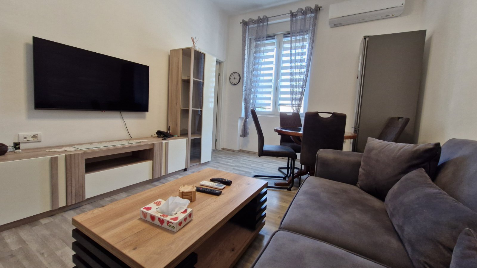 Izdavanje stanova Beograd Dedinje Dvosoban stan parking 2