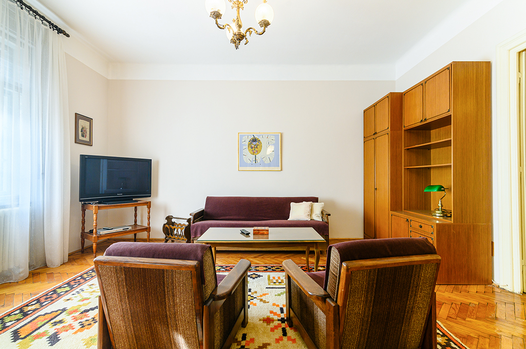 Stari grad  Andrićev venac   Kneza Miloša 113m2 2