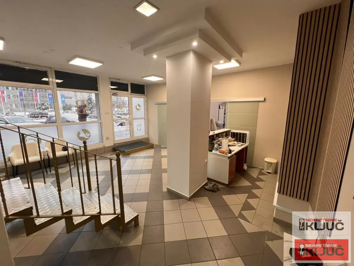 Izdavanje, Poslovni prostor, Novi Sad, Grbavica 10
