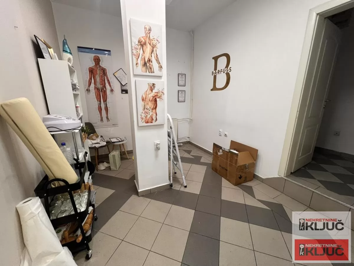 Izdavanje, Poslovni prostor, Novi Sad, Grbavica 17