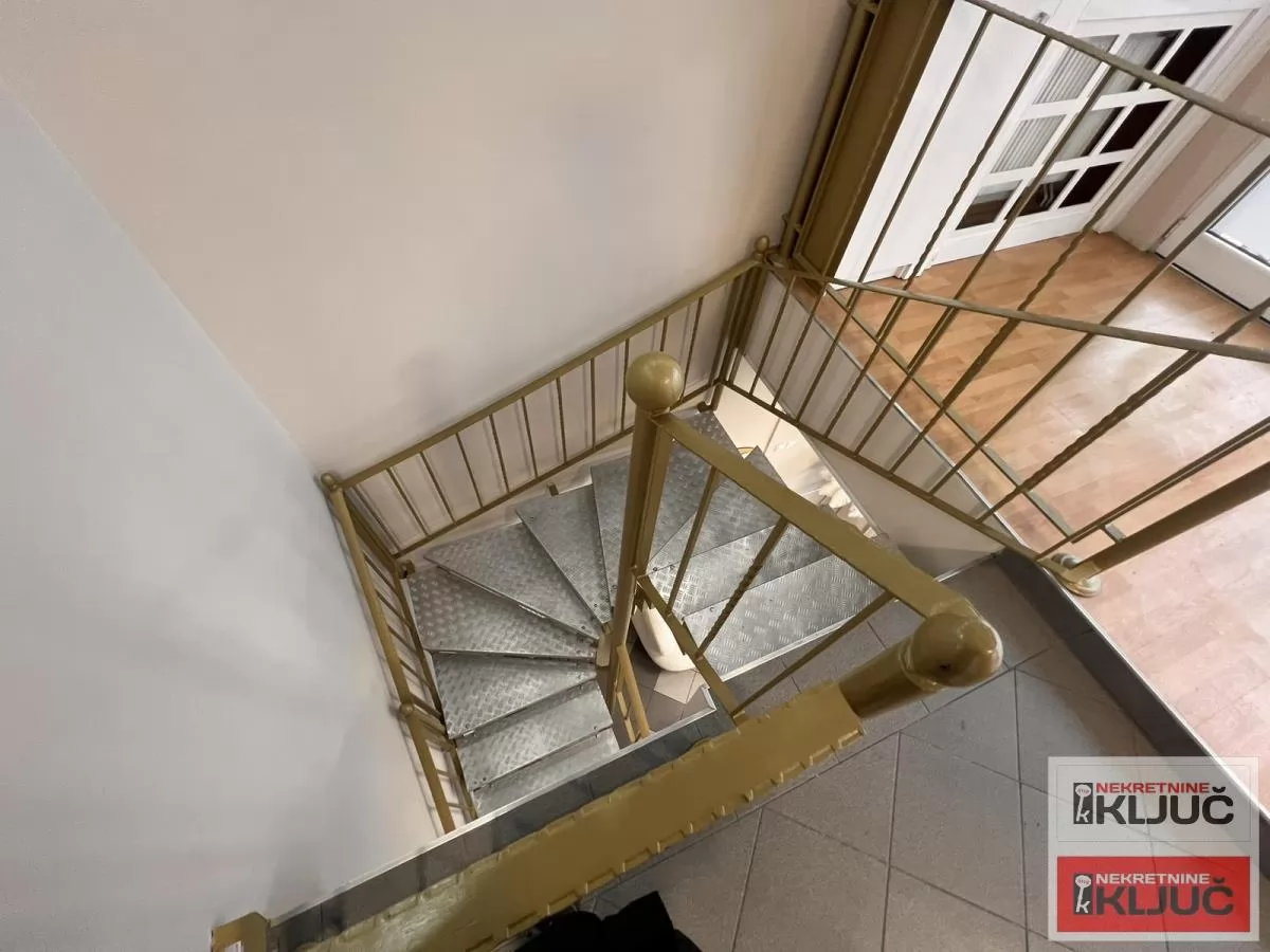 Izdavanje, Poslovni prostor, Novi Sad, Grbavica 8