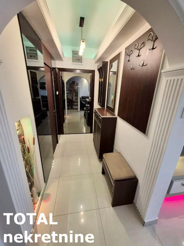 Stan,NOVI SAD,CENTAR,kv: 61.00, € 180000, ID: 1102038 18