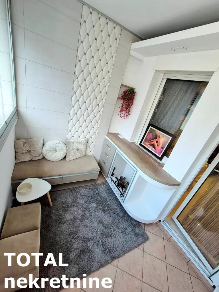 Stan,NOVI SAD,CENTAR,kv: 61.00, € 180000, ID: 1102038 19