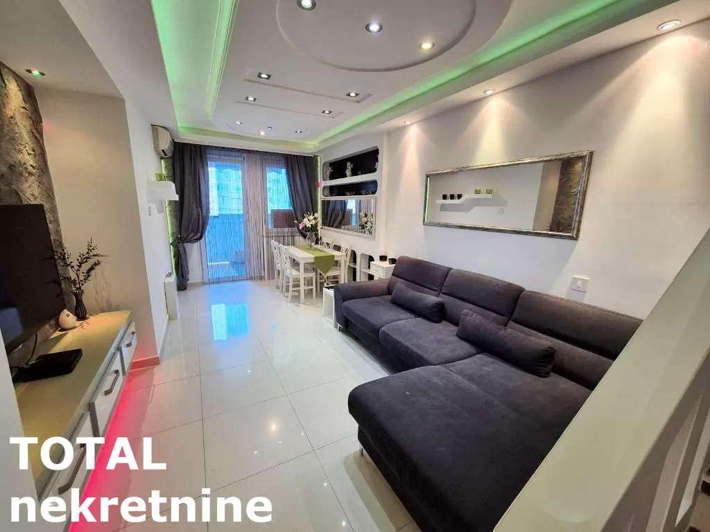 Stan,NOVI SAD,CENTAR,kv: 61.00, € 180000, ID: 1102038 2