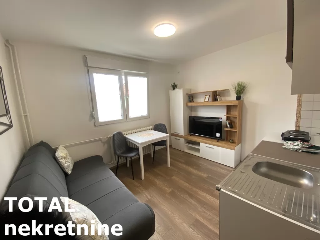 Stan,NOVI SAD,ZELEZNICKA STANICA,kv: 16.00, € 58200, ID: 1101853 1