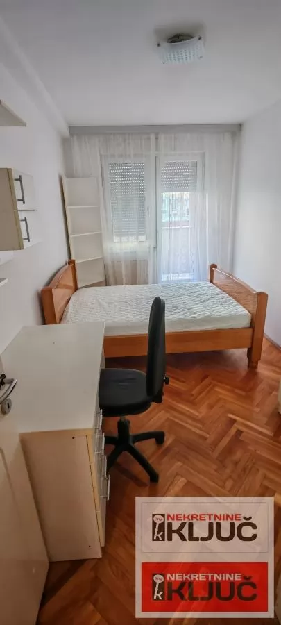 Dobar dvosoban stan na Grbavici/Blize B. Oslobodjenja/ 6