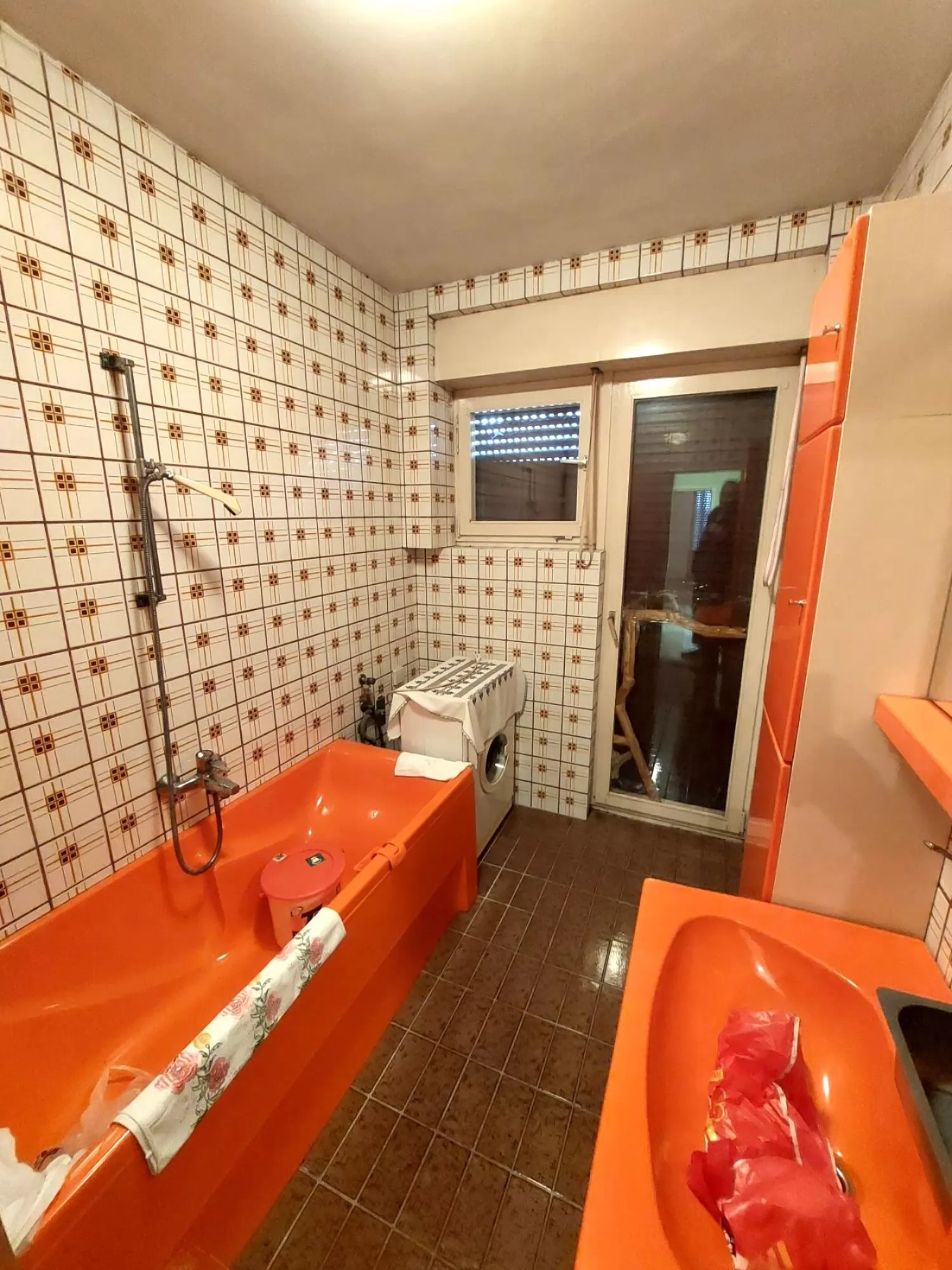 Kuca,SREMSKA KAMENICA,CENTAR,kv: 500, € 330000, ID: 3002147 16