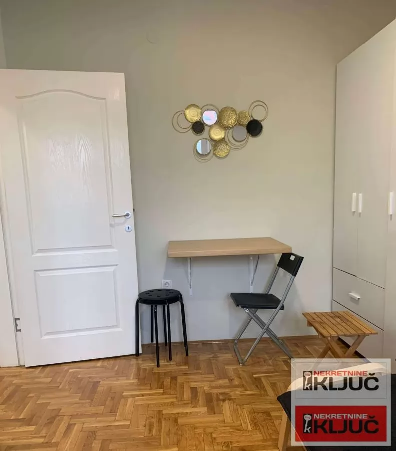 SOMBORSKI BULEVAR, 26m2, Jednosoban, Namešten 4