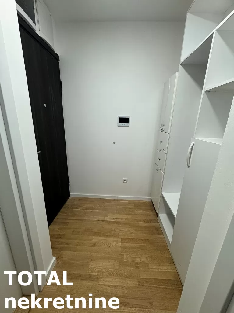 Stan,NOVI SAD,PODBARA,kv: 36.00, € 126000, ID: 1102039 9
