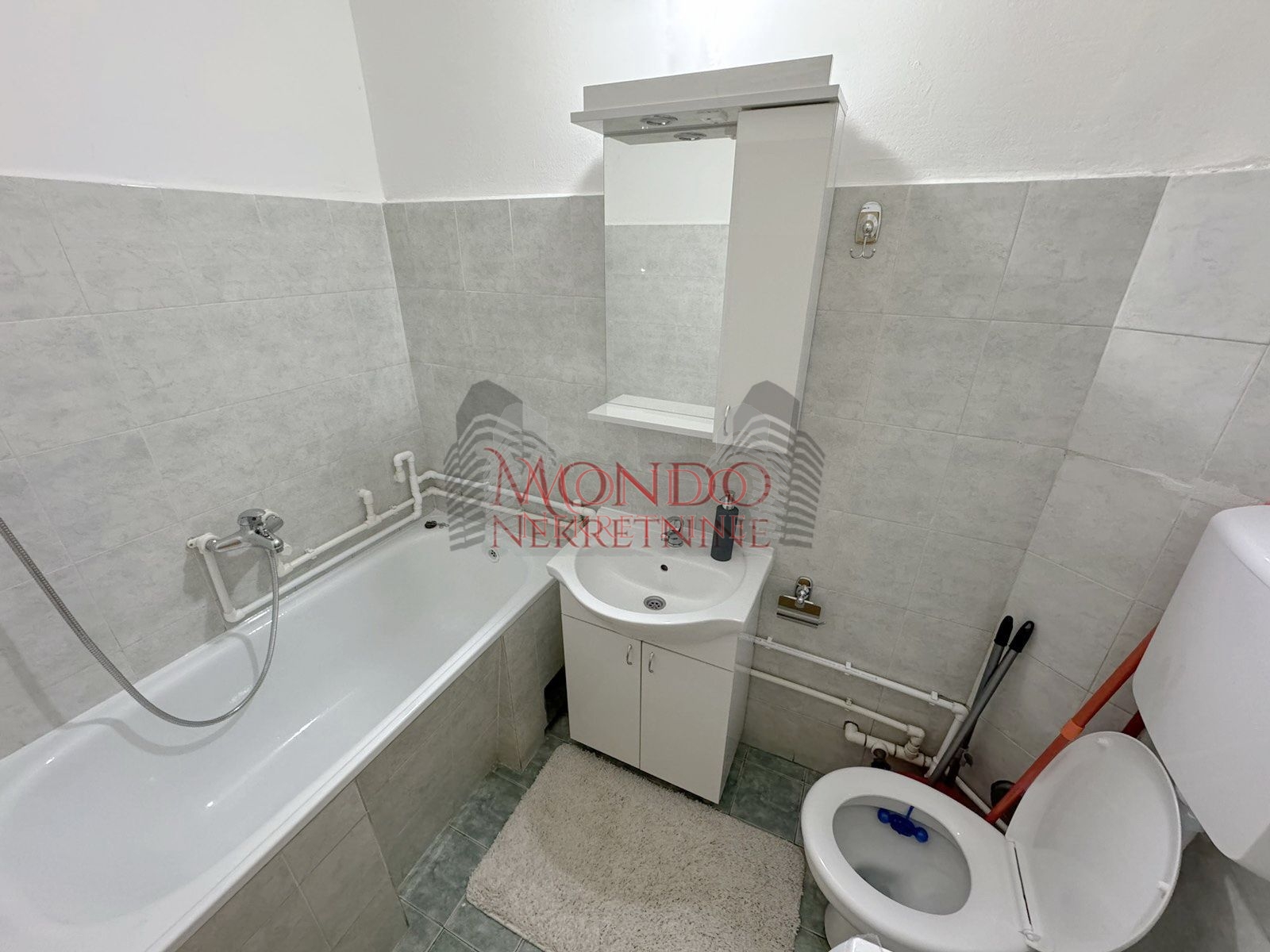 Izdaje se garsonjera na Paliluli, Mokranjceva kod okretnice 8