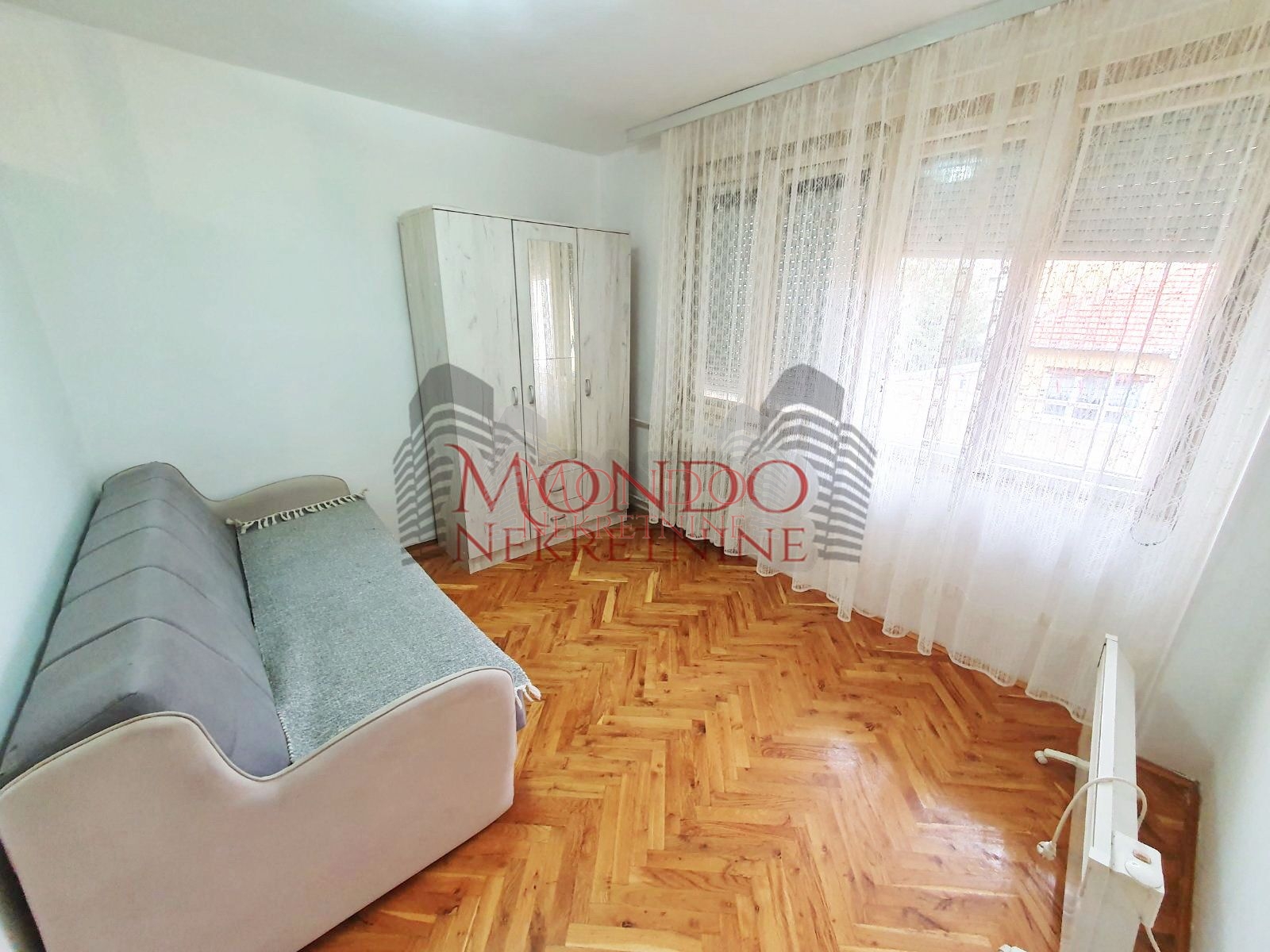 Jednoiposoban Stan Kod Šojke, 43m2, TA 4