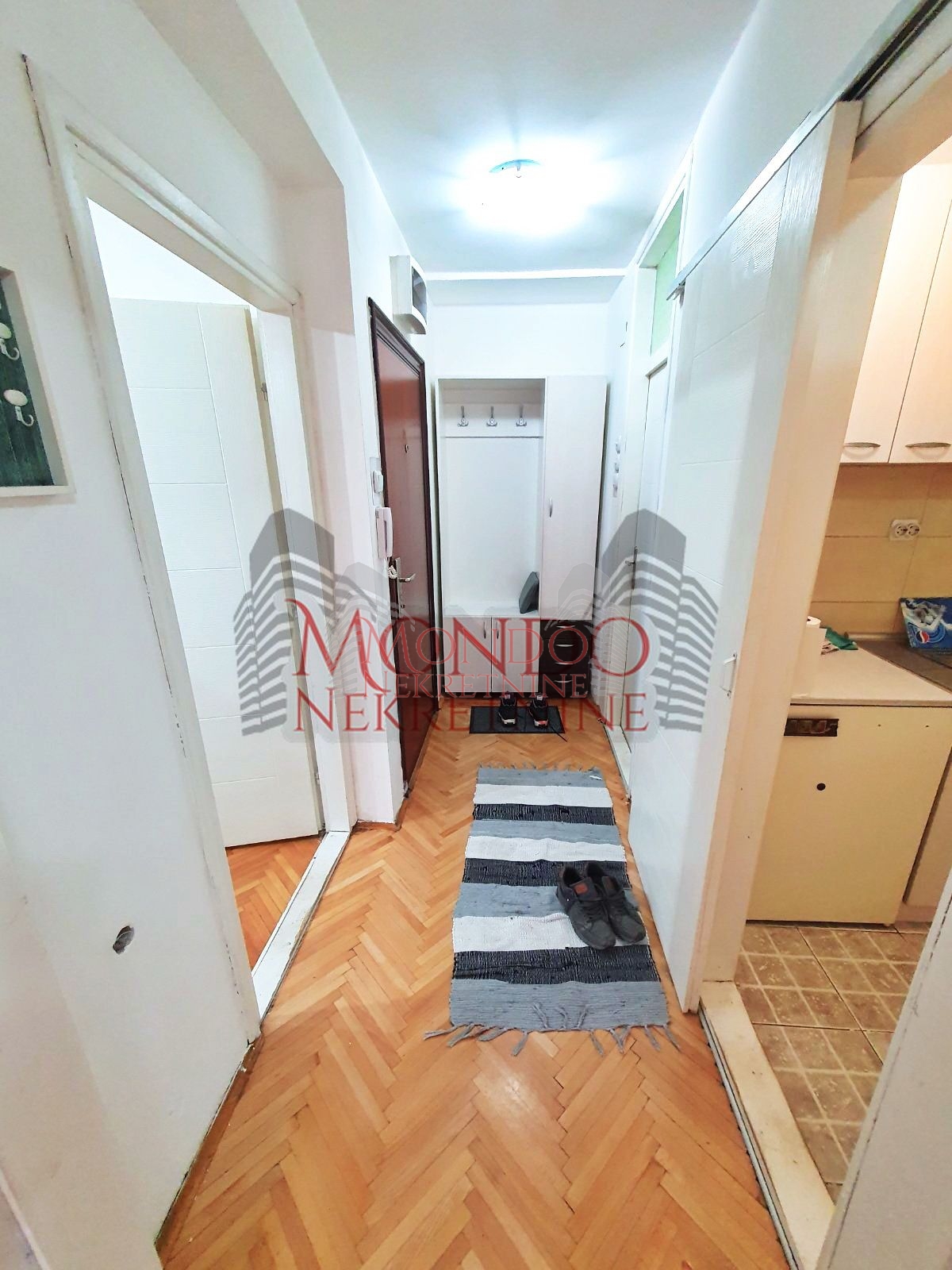 Jednoiposoban Stan Kod Šojke, 43m2, TA 8